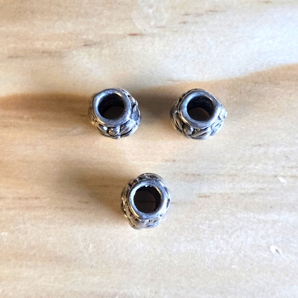 Charm Bracelet Silvertone Spacer Beads With Flowers Set Of 3 Fits Pandora Style - Picture 4 of 6